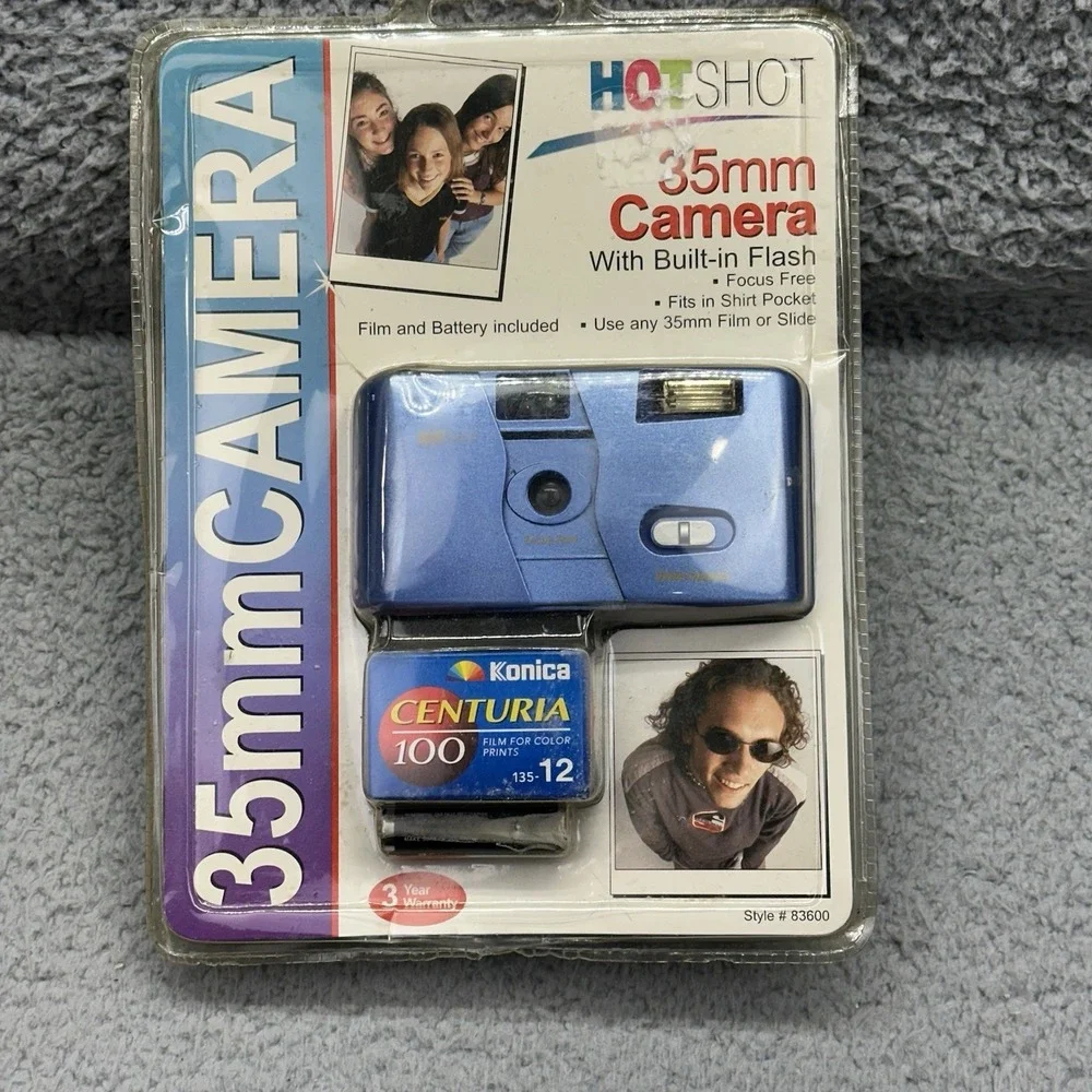 NISP‎ Vintage Sakar International 83600 Hot Shot 35 MM Camera w/ Built in Flash